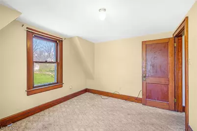 848 Longview Avenue, Akron, OH 44307 - Photo 22