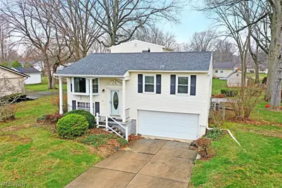 3702 Hightree Avenue SE, Warren, OH 44484 - Photo 2