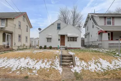 1014 Roslyn Avenue SW, Canton, OH 44710 - Photo 2