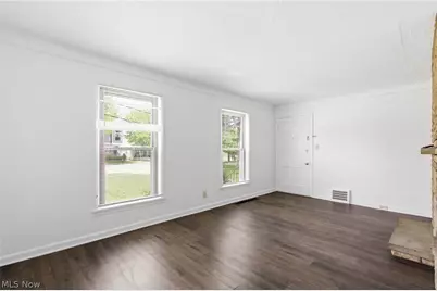 2261 Warren Road, Oakwood, OH 44107 - Photo 6