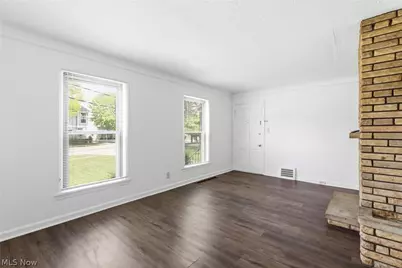 2261 Warren Road, Oakwood, OH 44107 - Photo 8