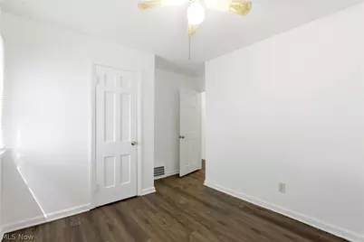 2261 Warren Road, Oakwood, OH 44107 - Photo 22
