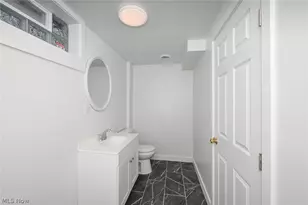 439 Strader Rd, Akron, OH 44305 - Photo 26