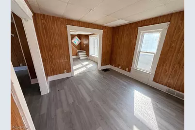 983 E 141st Street, Loveland, OH 44110 - Photo 6