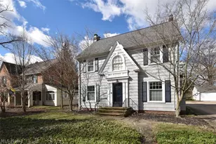 3382 Kenmore Rd, Huber Heights, OH 44122 - Photo 2