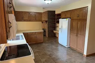 8258 S Elyria Rd, Shreve, OH 44676 - Photo 4