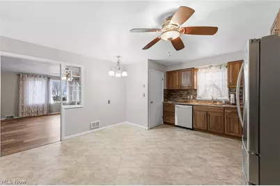 3803 Center Drive, Parma, OH 44134 - Photo 14