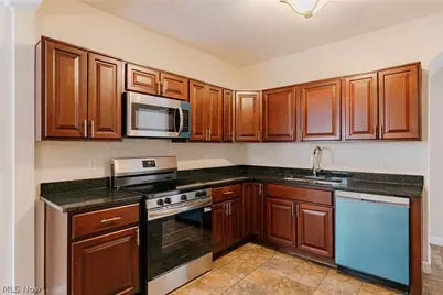 14915 Clifton Boulevard, Oakwood, OH 44107 - Photo 10