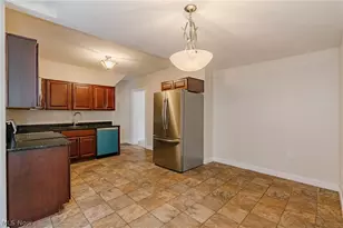 14915 Clifton Blvd, Oakwood, OH 44107 - Photo 12