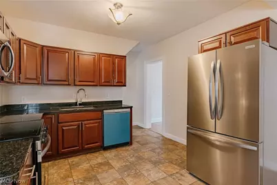 14915 Clifton Boulevard, Oakwood, OH 44107 - Photo 10