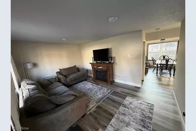 530 Maple Avenue, Sheffield Lake, OH 44054 - Photo 4