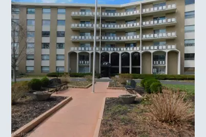 3400 Wooster Road #618, Rocky River, OH 44116 - Photo 2
