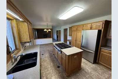 733 Austin Drive, Barberton, OH 44203 - Photo 16