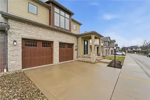 2440 Edgewood Trce, Pepper Pike, OH 44124 - Photo 2