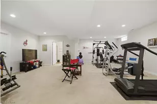 2440 Edgewood Trce, Pepper Pike, OH 44124 - Photo 38