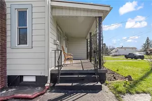 121 Princess St, Campbell, OH 44405 - Photo 16