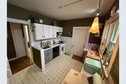 1891 Fulton Road, Loveland, OH 44113 - Photo 8