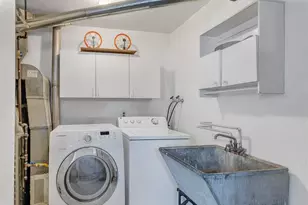 2472 Warren Pkwy, Twinsburg, OH 44087 - Photo 10