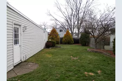 30153 Truman Avenue, Wickliffe, OH 44092 - Photo 30