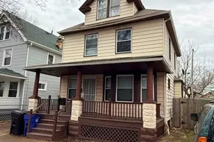 2045 W 89th St, Loveland, OH 44102 - Photo 2