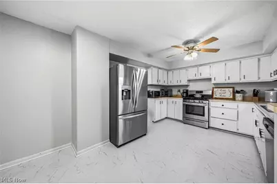 33378 Lake Shore Boulevard, Eastlake, OH 44095 - Photo 6