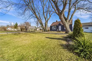 33378 Lakeshore Blvd, Eastlake, OH 44095 - Photo 30