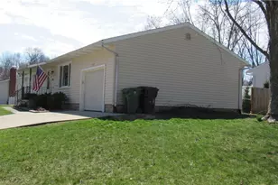 389 Riverview St, Canal Fulton, OH 44614 - Photo 4