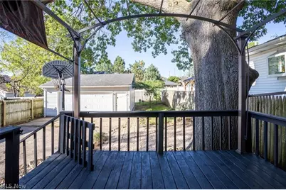 41 E Rosewood Avenue, Akron, OH 44301 - Photo 26