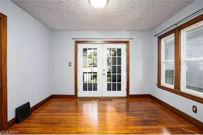 41 E Rosewood Avenue, Akron, OH 44301 - Photo 6