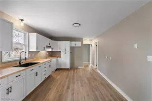 75 W Dartmore Ave, Akron, OH 44301 - Photo 8