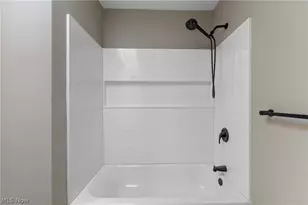 75 W Dartmore Ave, Akron, OH 44301 - Photo 18