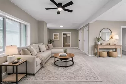 75 W Dartmore Avenue, Akron, OH 44301 - Photo 2