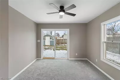 75 W Dartmore Avenue, Akron, OH 44301 - Photo 14