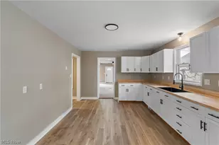 75 W Dartmore Ave, Akron, OH 44301 - Photo 12