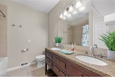 1916 W 44th St, Loveland, OH 44113 - Photo 32