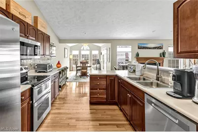 1920 Parkgate Avenue, Akron, OH 44320 - Photo 16