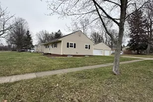 334 W Park Blvd, Medina, OH 44256 - Photo 2