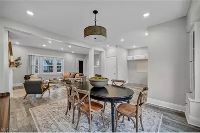 13315 Thornhurst Avenue, Garfield Heights, OH 44105 - Photo 10