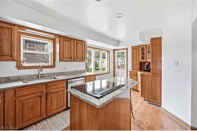 1724 Chestnut Boulevard, Cuyahoga Falls, OH 44223 - Photo 8