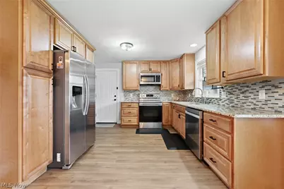 3335 Meadowwood Street NW, Massillon, OH 44646 - Photo 10