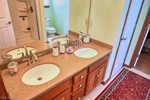 3932 Courtyard Dr, Lorain, OH 44053 - Photo 16