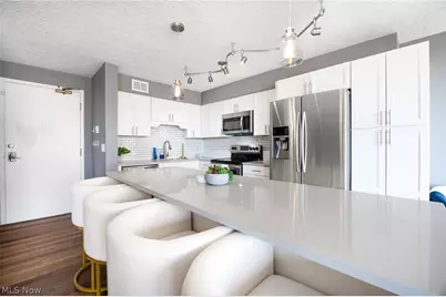 12520 Edgewater Drive #809, Oakwood, OH 44107 - Photo 4