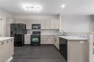 33136 Fairport Dr, Avon Lake, OH 44012 - Photo 12