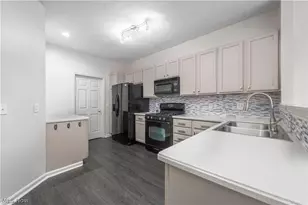 33136 Fairport Dr, Avon Lake, OH 44012 - Photo 14