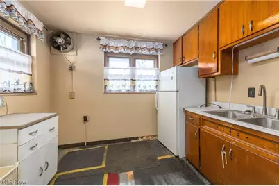 5203 Turney Road, Garfield Heights, OH 44125 - Photo 14