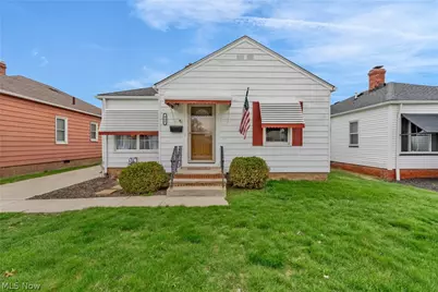 912 Dawnwood Drive, Parma, OH 44134 - Photo 2