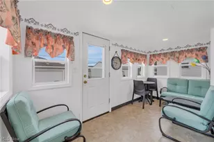 912 Dawnwood Dr, Parma, OH 44134 - Photo 24