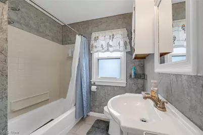 912 Dawnwood Drive, Parma, OH 44134 - Photo 22