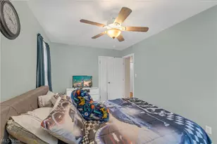 912 Dawnwood Dr, Parma, OH 44134 - Photo 16