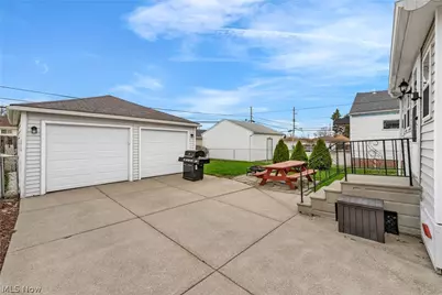 912 Dawnwood Drive, Parma, OH 44134 - Photo 26